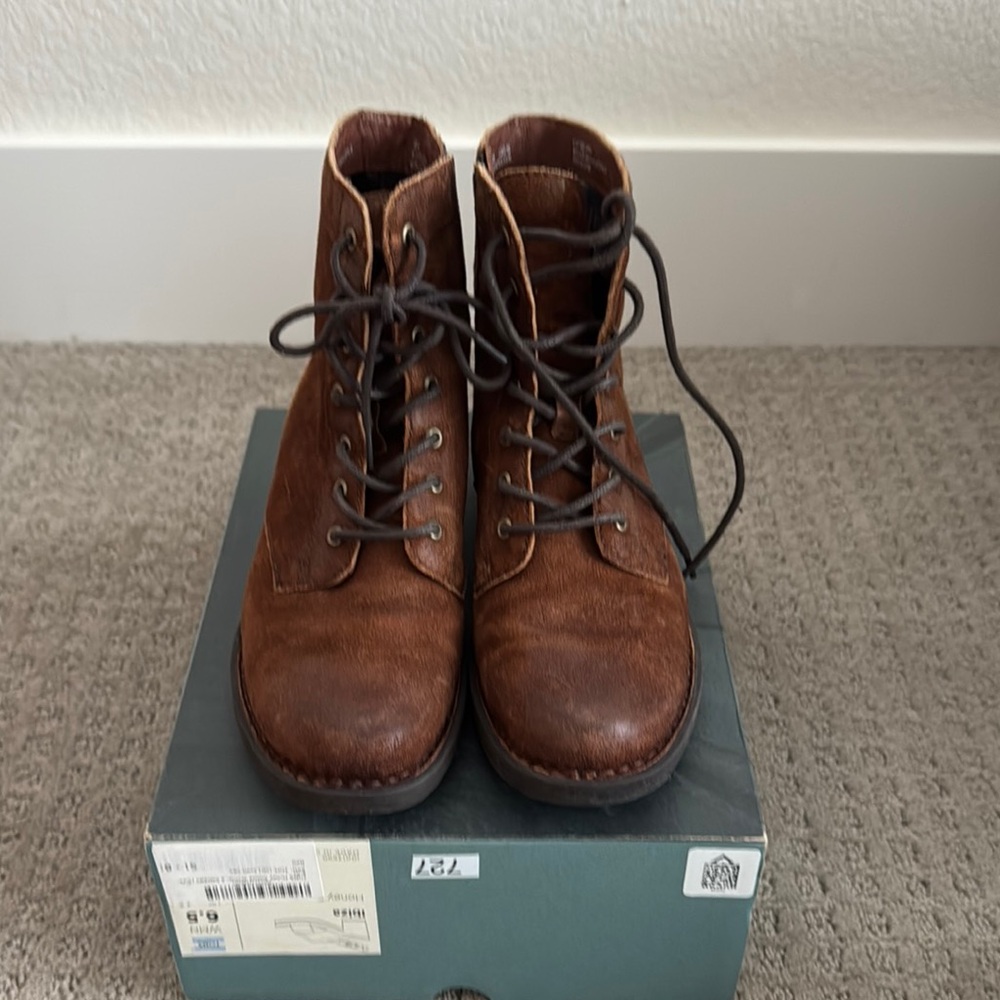 BORN Brown lace-up boots with rugged design and sturdy sole